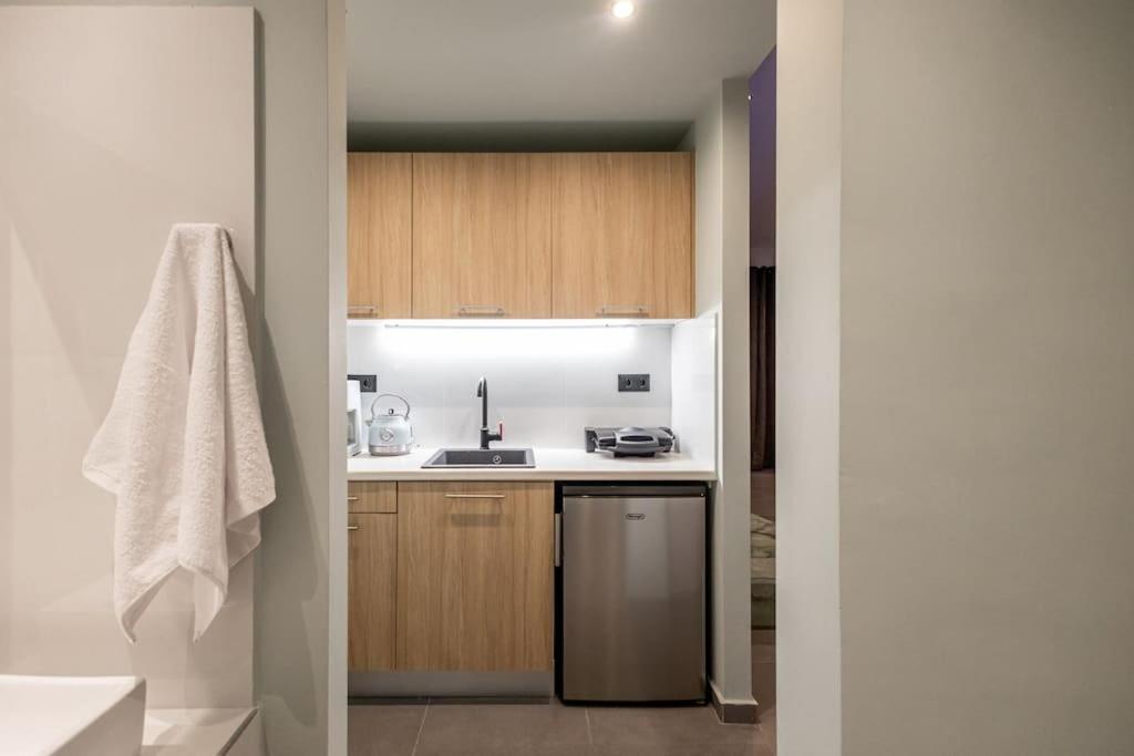 Smaragdi Luxury Jacuzzi Apartment Noho Premium Living أثينا المظهر الخارجي الصورة