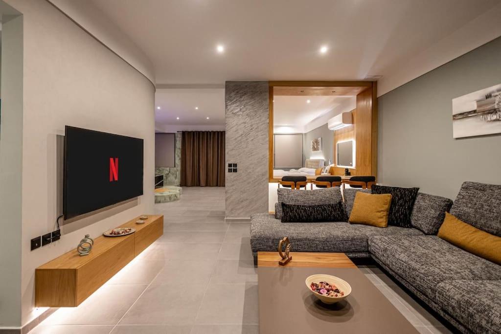 Smaragdi Luxury Jacuzzi Apartment Noho Premium Living أثينا المظهر الخارجي الصورة